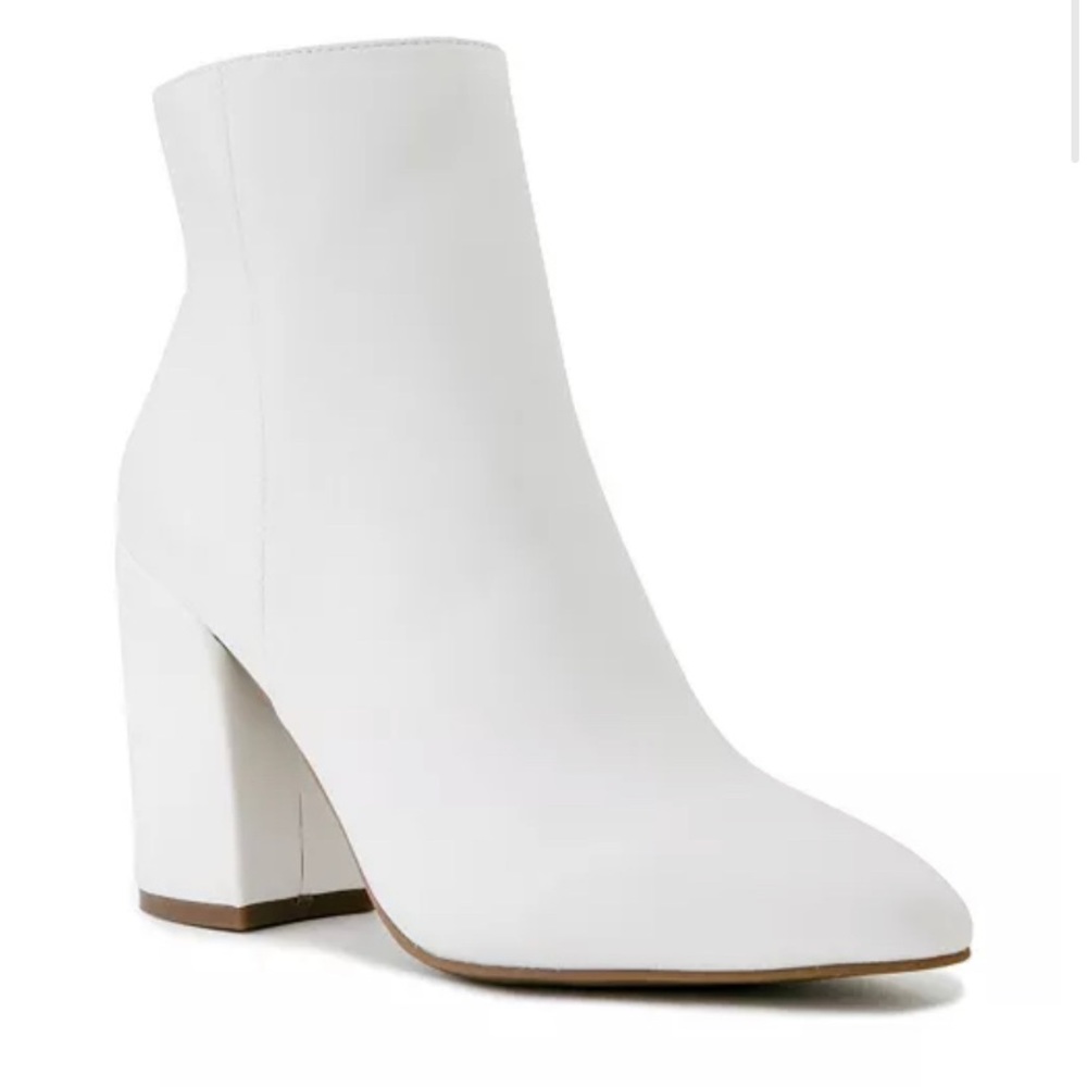 Like new! Sugar White Ankle Booties (10)